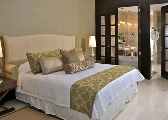 2 Bd Master Grand Luxxe Riviera Maya Villa